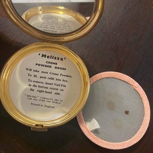 Beautiful Vintage Melissa made in England 
Powder Compact powder holder vintage - Picture 3 of 10